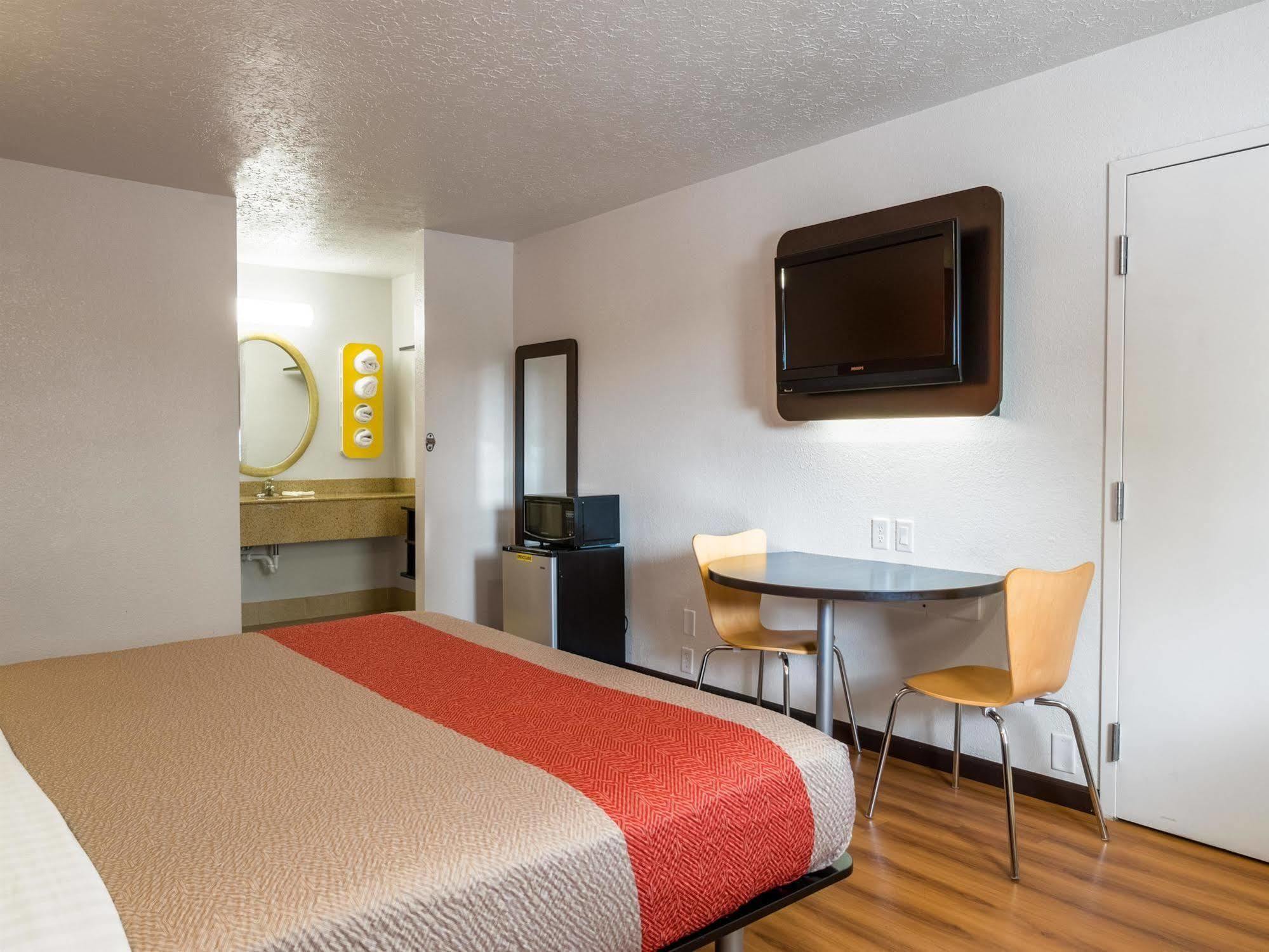 Motel 6-Columbus, Oh - Osu Εξωτερικό φωτογραφία