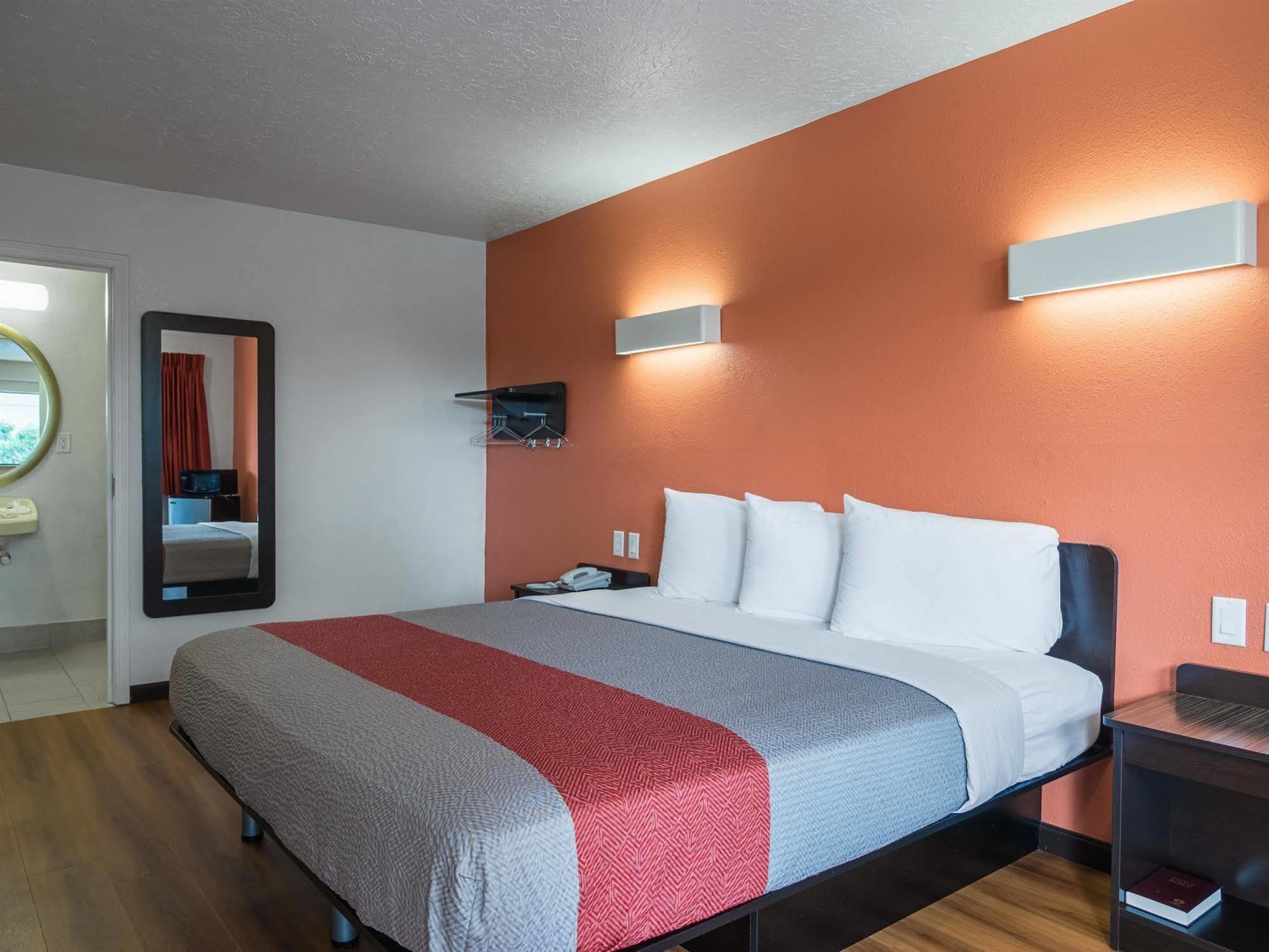 Motel 6-Columbus, Oh - Osu Εξωτερικό φωτογραφία